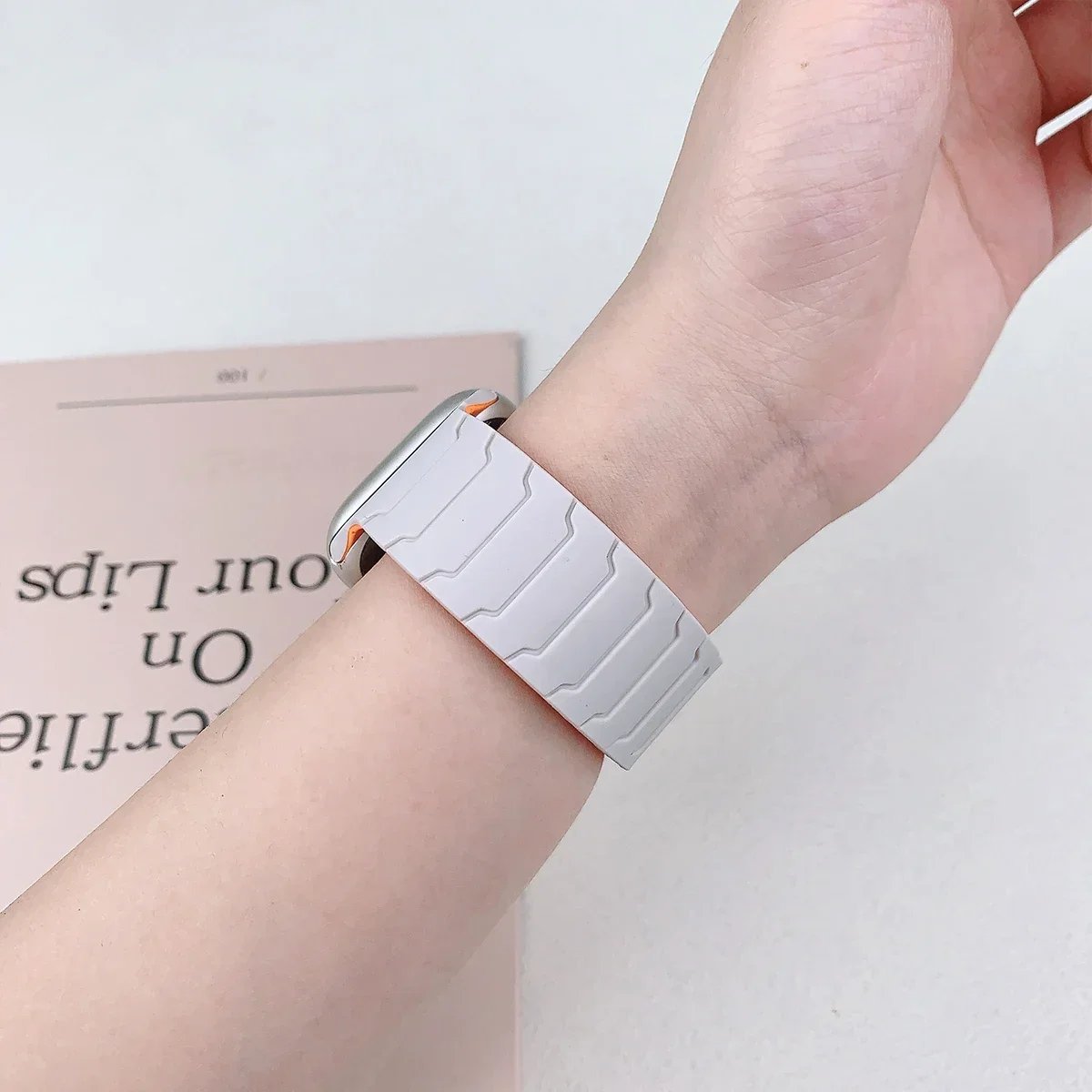 Magnetic Band for Apple Watch Band Ultra 2 49mm 46mm 44mm 41mm 45mm 42mm Silicone Bracelet iwatch Series 10 9 8 7 6 5 4 SE Strap