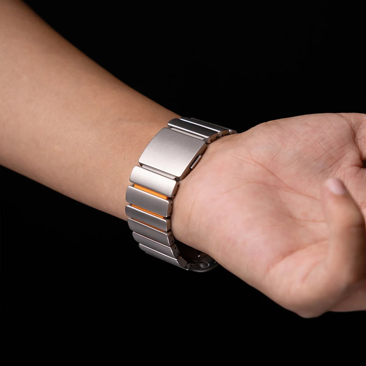 Titanium Band for Apple Watch Ultra 2025 49mm Series 11 10 46mm 45 44mm Rubber Watchband Luxury Magnetic Strap Iwatch 9 8 6 SE