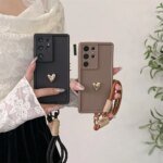 3D Gold Heart Love Wrist Strap Case For Samsung Galaxy S25 Ultra S23 S22 Plus S24 S21 FE Note 20 A56 A55 A36 A35 A26 A16 A15 5G - Image 4