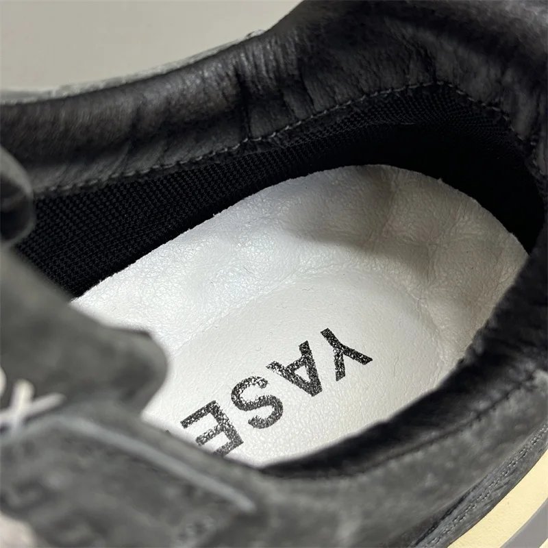 Men's running shoes are light and breathable casual shoes, simple daily men's outdoor leisure sports, new fashion