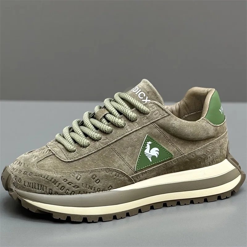 Men's running shoes are light and breathable casual shoes, simple daily men's outdoor leisure sports, new fashion