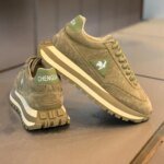 Men's running shoes are light and breathable casual shoes, simple daily men's outdoor leisure sports, new fashion