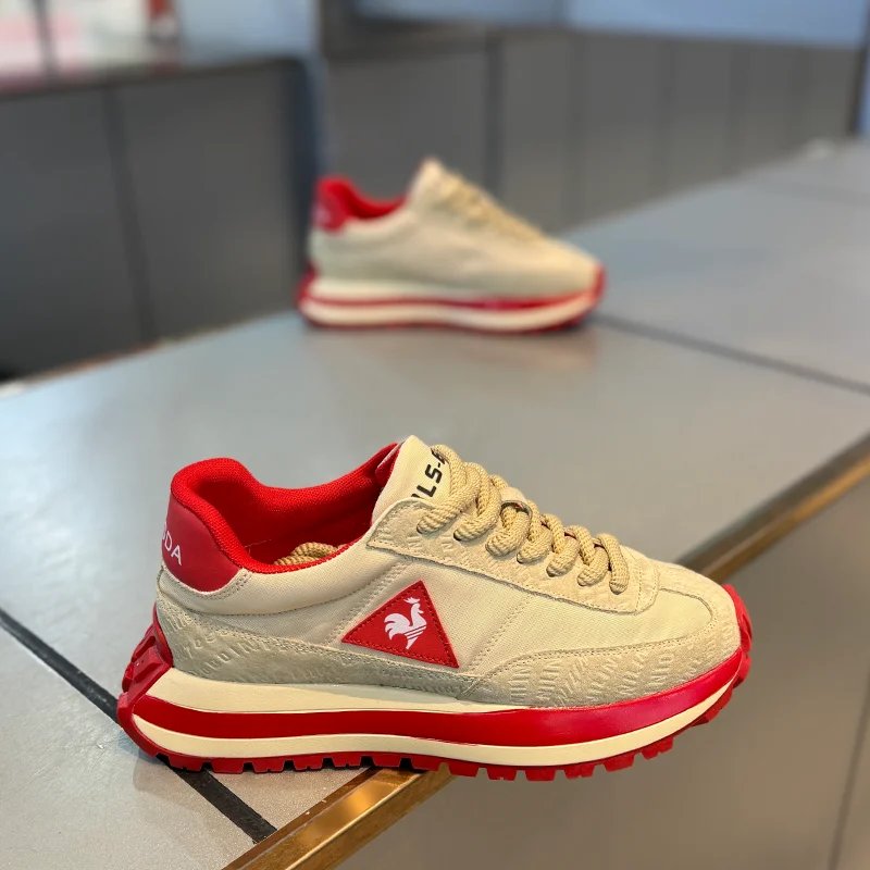 Men's running shoes are light and breathable casual shoes, simple daily men's outdoor leisure sports, new fashion