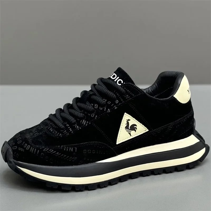 Men's running shoes are light and breathable casual shoes, simple daily men's outdoor leisure sports, new fashion