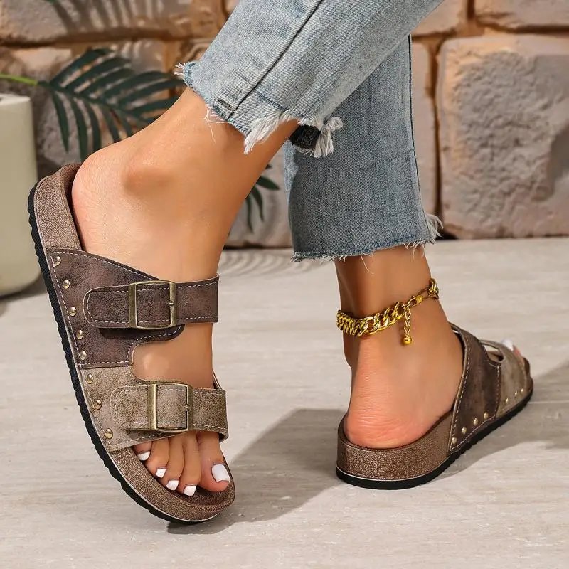 Casual Thick Bottom Met Buckle Outdoor Slippers Women 2026 Summer Vintage Rivetpatchwork Suede Beach Sandals Women Driving Shoes