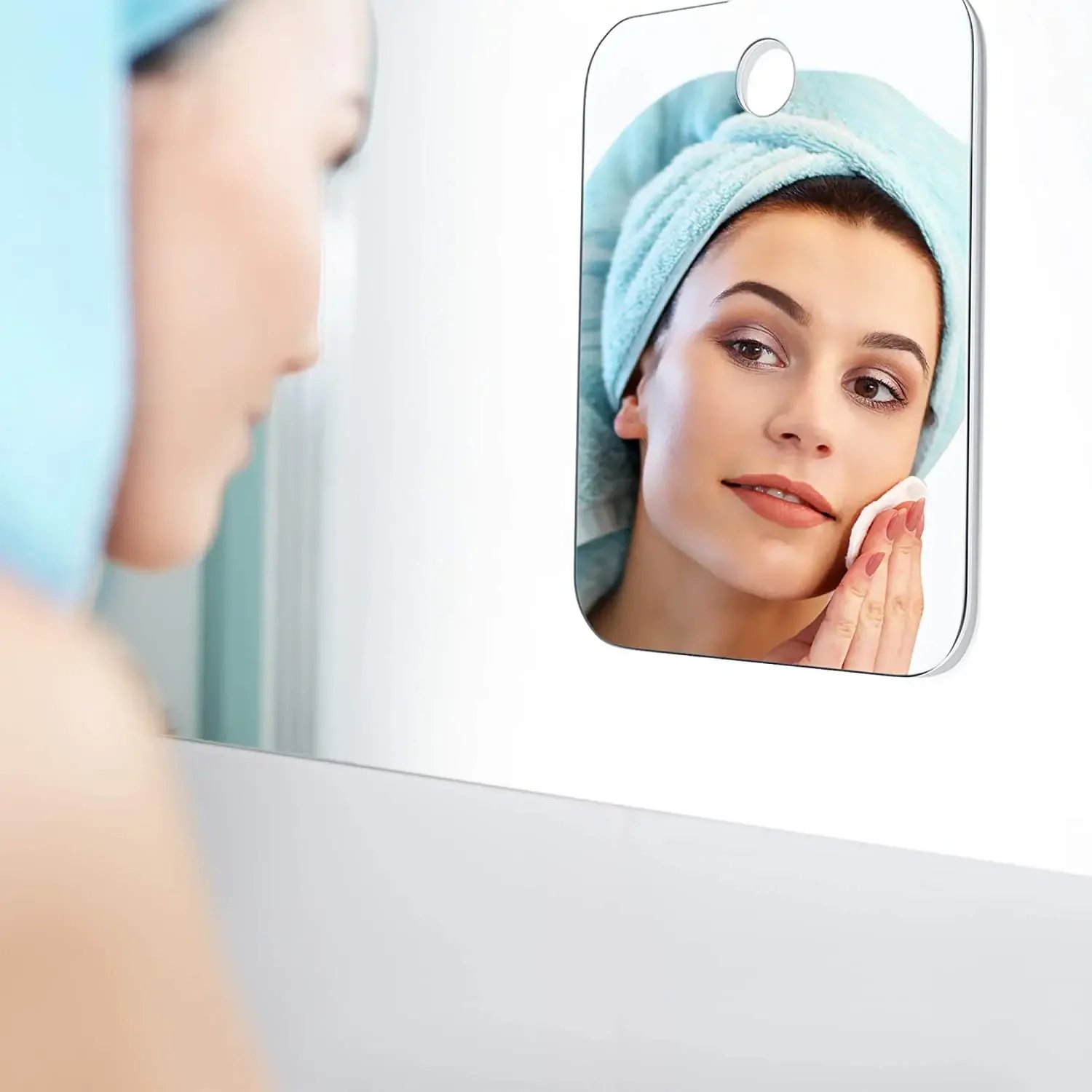 Unbreakable Acrylic Fog Free Mirror Wall Suction Portable Travel Shaving Makeup Bathroom Accessory for Women