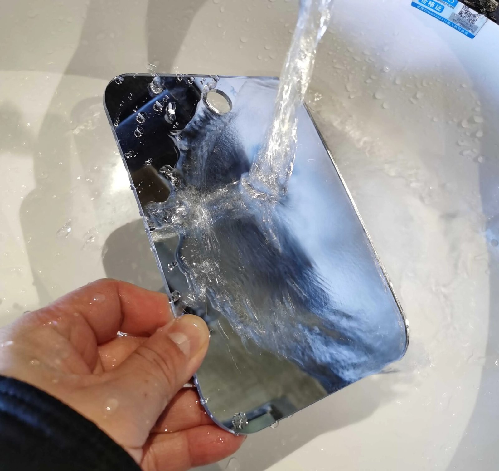 Unbreakable Acrylic Fog Free Mirror Wall Suction Portable Travel Shaving Makeup Bathroom Accessory for Women