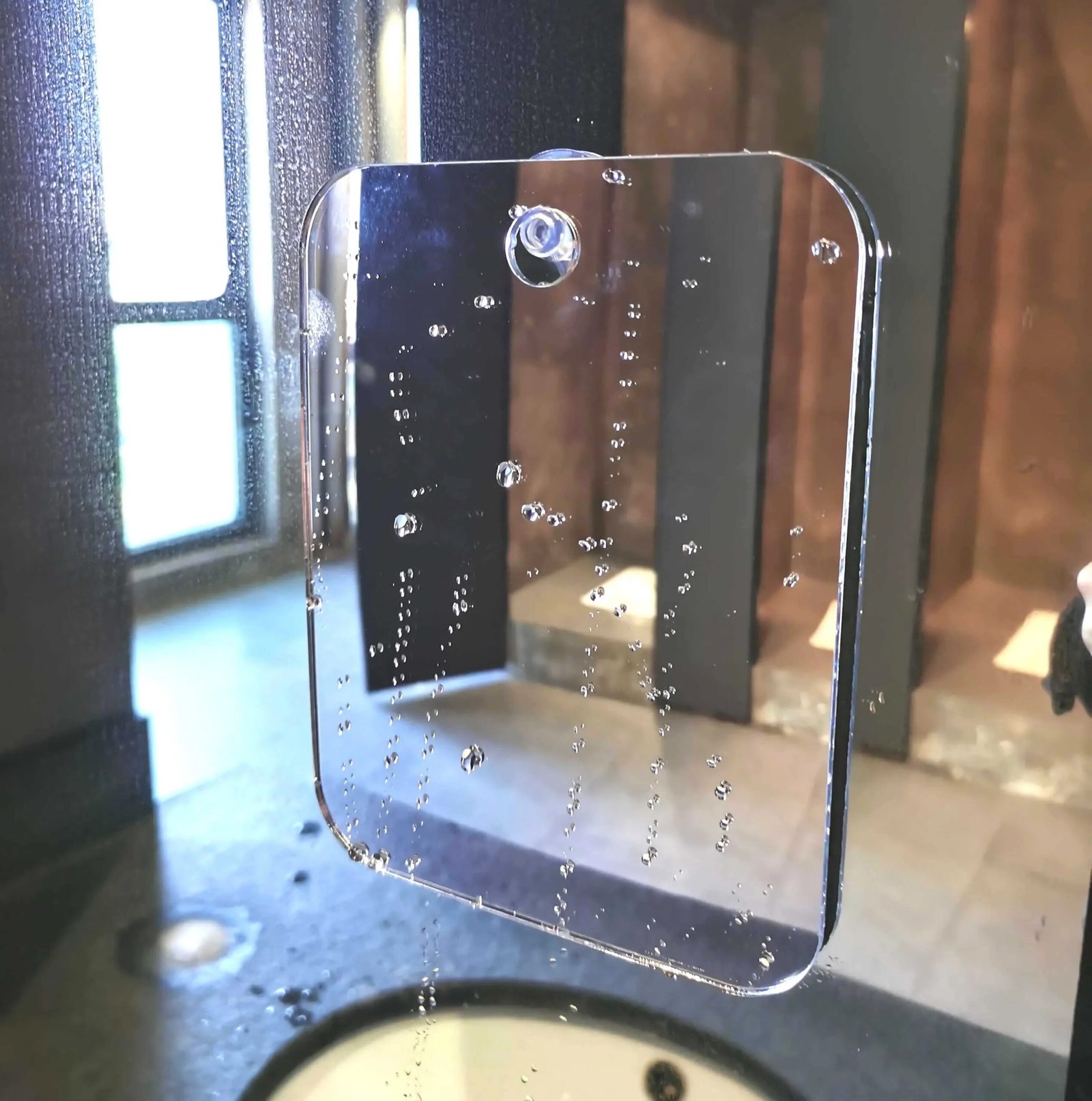 Unbreakable Acrylic Fog Free Mirror Wall Suction Portable Travel Shaving Makeup Bathroom Accessory for Women