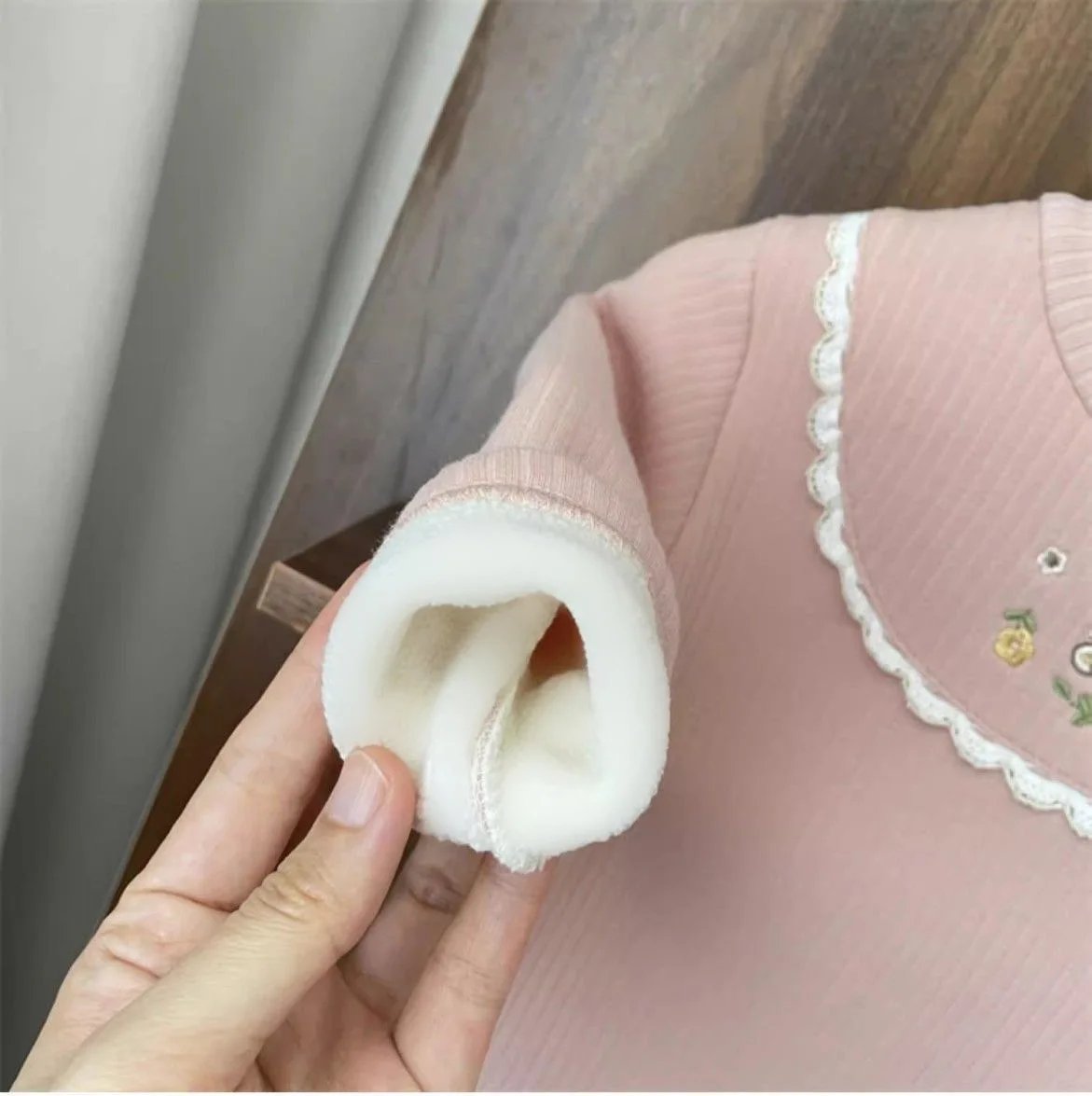 1pcs Children's T-Shirts Cartoon Embroidery Velvet warm top Kids Half High Collar Long Sleeve Base Shirt Girls Tshirts Clothes